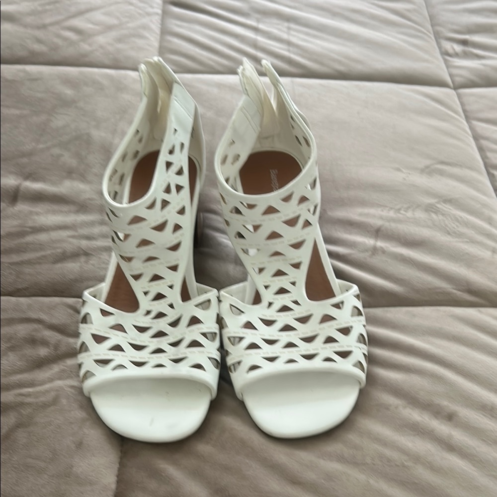 Baretrap sandals‎